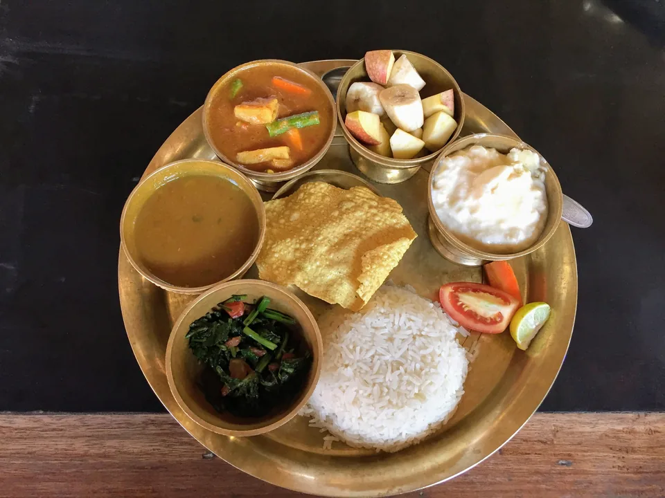 ネパール料理のダルバート・タルカリ